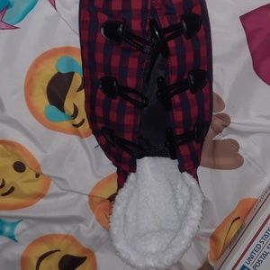 Wine bottle insulated sweater